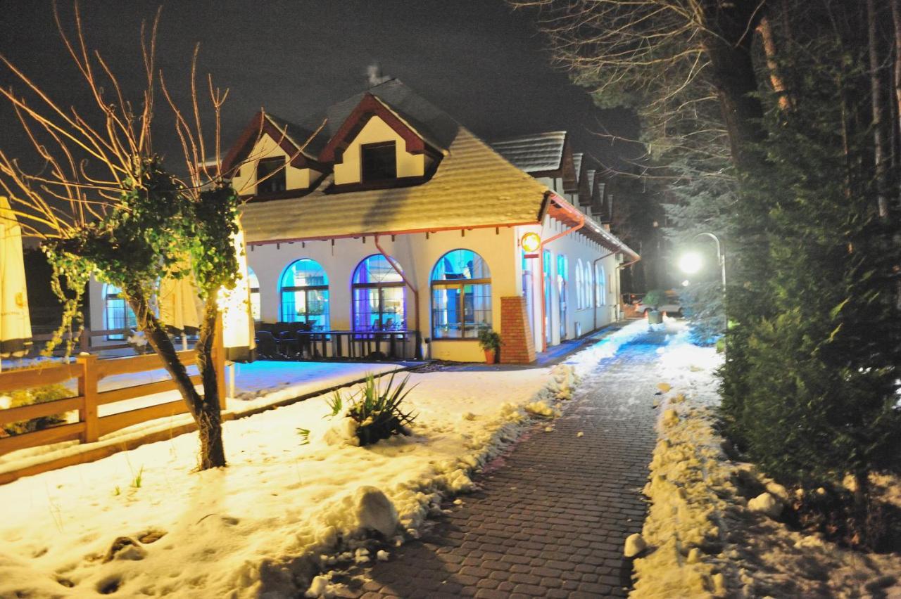 Malutkie Resort Radomsko Exterior photo